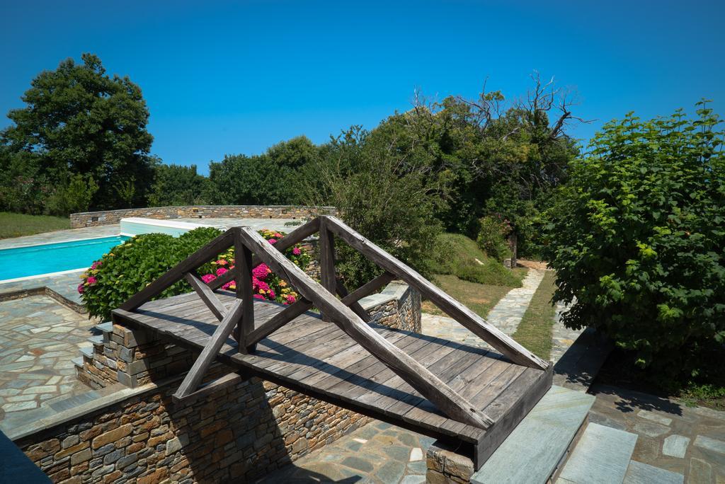 Luxury Villa With Pool In Tsagarada Exterior photo
